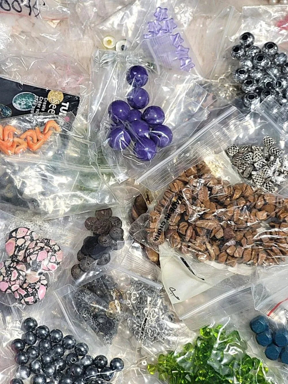 HUGE 4.11lb Destash Lot Jewelry Making Beads Findings Cabachons Various Mats #J